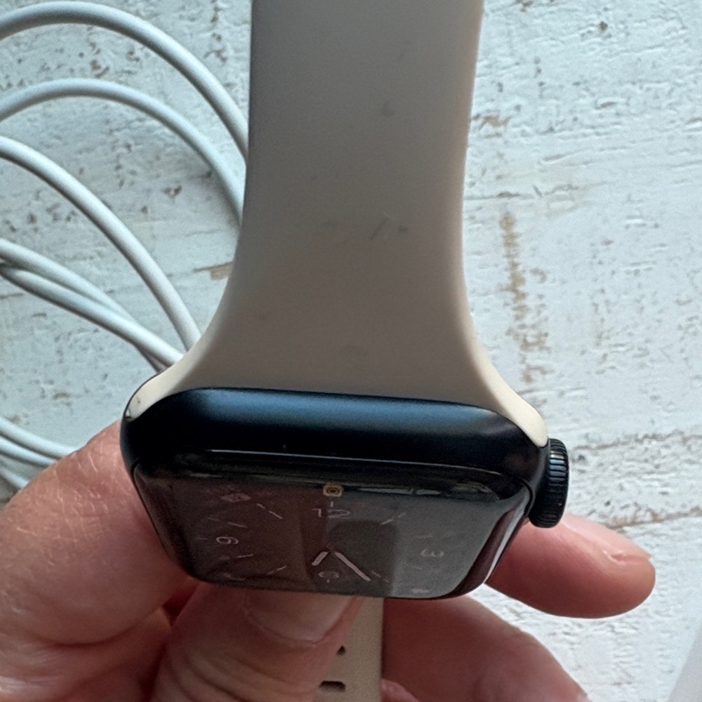 Apple Watch SE 40mm - Picture 7 of 12